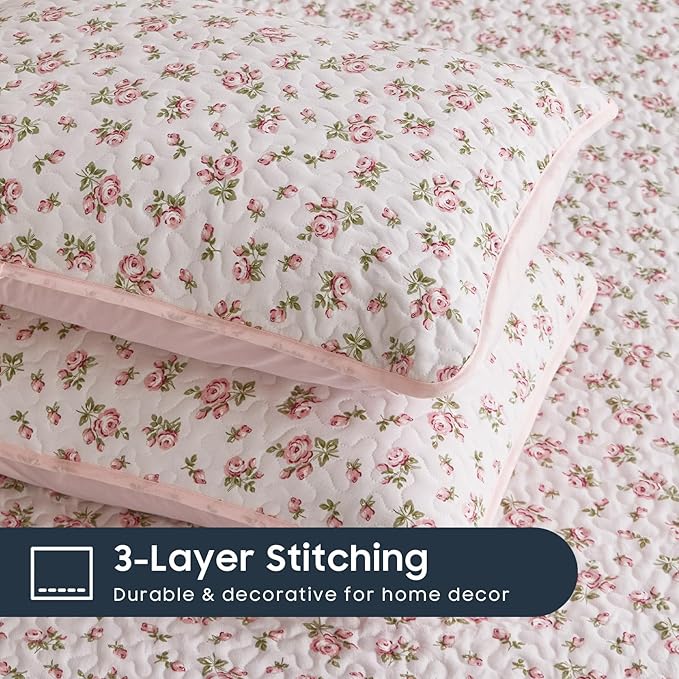 Wake In Cloud - Floral Quilt Set, Coquette Cottagecore Shabby Chic Flower Pattern for Women Teen Girls, Reversible Lightweight Bedspread Coverlet, 3 Pieces, Pink, Queen/Full Size