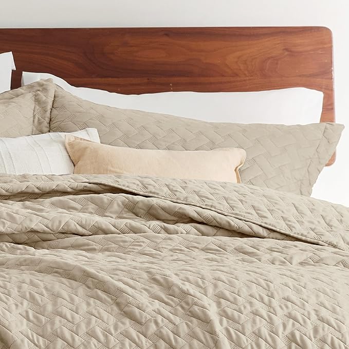 Bedsure Quilts King Size - Lightweight Bedspreads King Size with Basket Weave Pattern, Soft Quilt Bedding, Hazel Comforter Coverlet for All Seasons (106" x 96")