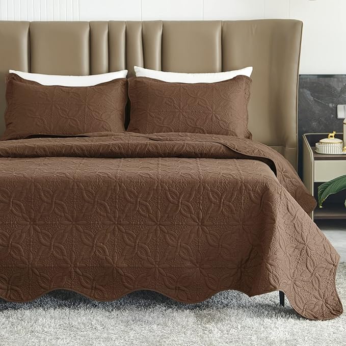 Auemtyn Full/Queen Size Quilt Set 3 Pieces, Soft Lightweight Summer Bedspread, Reversible Microfiber Bed Coverlet for All Seasons, Brown, Floral Pattern (1 Quilt, 2 Pillow Shams)