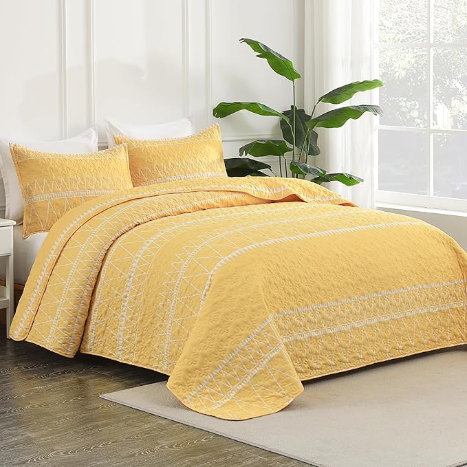 Andency Yellow California King Quilt Set, 3 Pieces Boho Lightweight Soft Striped Cal King Bedspread for All Season (112"x104"), Printed Bohemian Microfiber Reversible Coverlet Comforter Sets