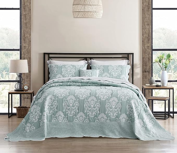 HZ & HY Oversized Queen Bedspread, Jacquard Matelasse Damask Pattern Design, Lightweight, Reversible, 5 Piece, 100% Microfiber, Queen, Green
