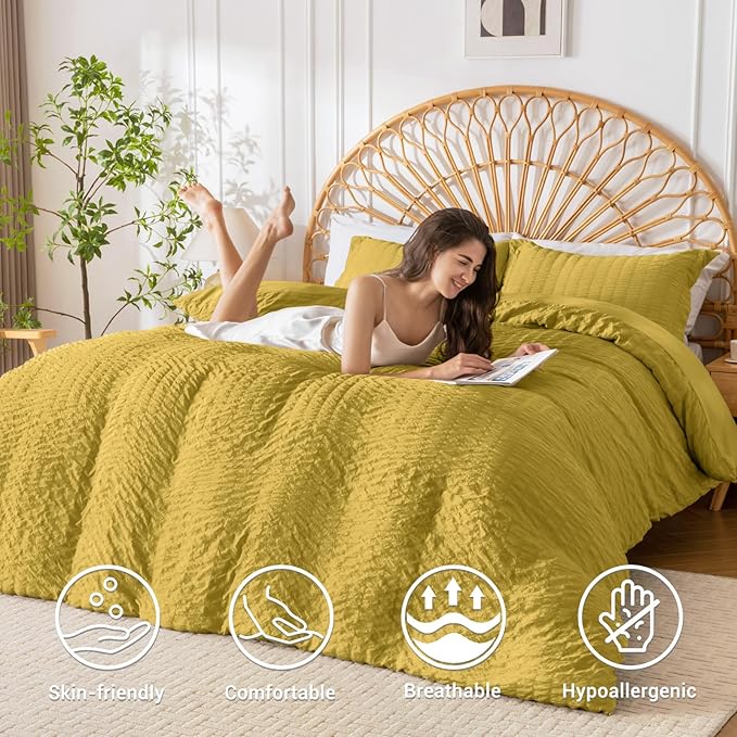 HYMOKEGE Mustard Yellow Duvet Cover Queen Size, Ultra Soft 3-Piece Seersucker Duvet Cover Set with Zipper Closure, Soft Brushed Microfiber Bedding Set with 8 Corner Ties (90"x90", 2 Pillowshams)
