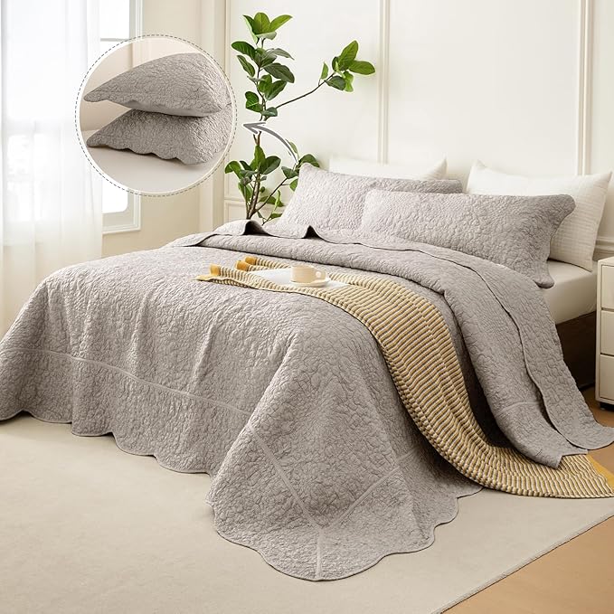 Masaca Oversized King Bedspread 128x120,Linen Colored Crinkled Oversized King Quilt 3Pcs Soft Lightweight Farmhouse Shabby Boho Stone-Washed Scallop Extra Large Quilt Coverlet Bedding Set