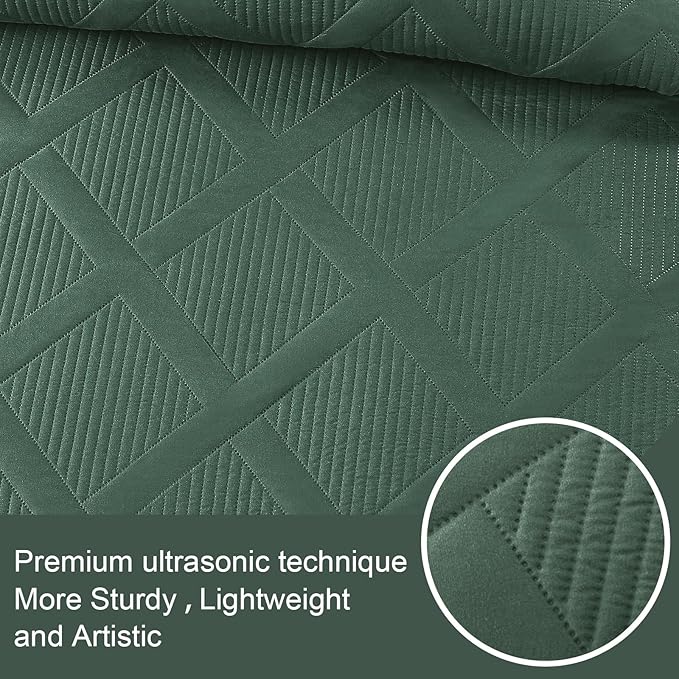 Exclusivo Mezcla Twin Size Quilt Set - Green Quilts Bedding Set with 2 Pillow Shams, Modern Bedspread with Striped Pattern, Soft Lightweight Bedspreads Coverlets for All Seasons