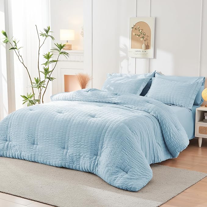 HYMOKEGE Lake Blue Duvet Cover Queen Size, Ultra Soft 3-Piece Seersucker Duvet Cover Set with Zipper Closure, Soft Brushed Microfiber Bedding Set with 8 Corner Ties (90"x90", 2 Pillowshams)