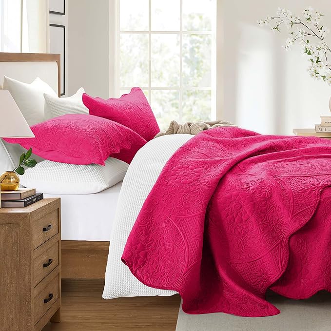 MOONLIGHT20015 California King Quilt Bedding Set Size (118"x106") + 2 Pillow Shams (20" x 36"+ 2") - 3 Pcs All Season Reversible Microfiber Coverlet Embossed Floral Quilt Bedspread (Pink)