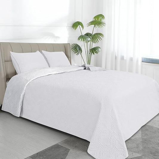 Easy-Going King Size Reversible Quilt Set with 1 Quilt and 2 Pillow Shams, Soft Bed Quilt Cover, Water Resistant Lightweight Microfiber Bedspread, Stain Resistant, Olive Leaf-White/White