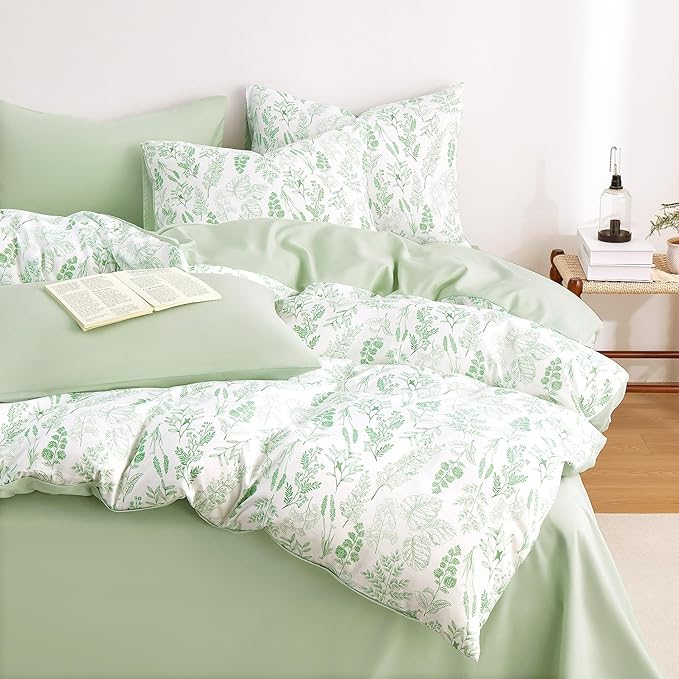 Wake In Cloud - Floral Duvet Cover Set, Botanical Vintage Flower Coquette Cottagecore Aesthetic for Women Teen Girls, Soft Lightweight Bedding, 3-Piece, Light Green, Full Size