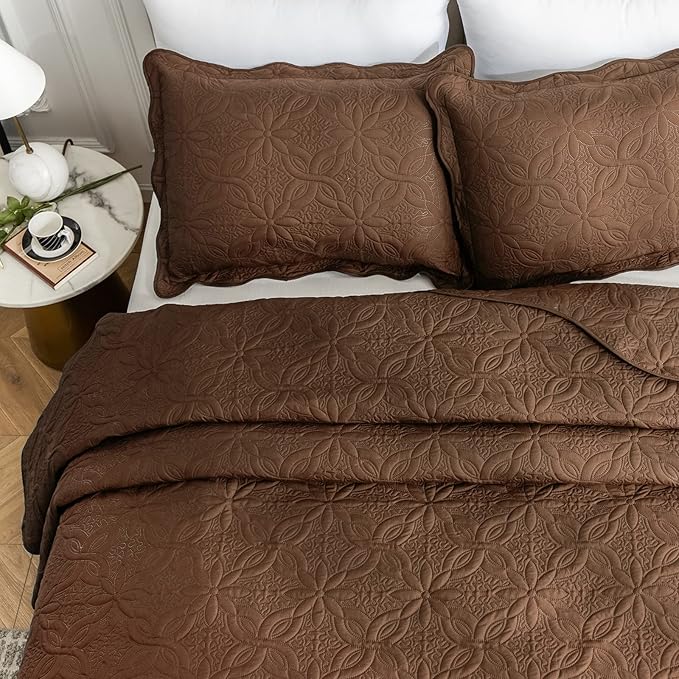 Auemtyn King Size Quilt Set 3 Pieces, Soft Lightweight Summer Bedspread, Reversible Microfiber Bed Coverlet for All Seasons, Brown, Floral Pattern (1 Quilt, 2 Pillow Shams)