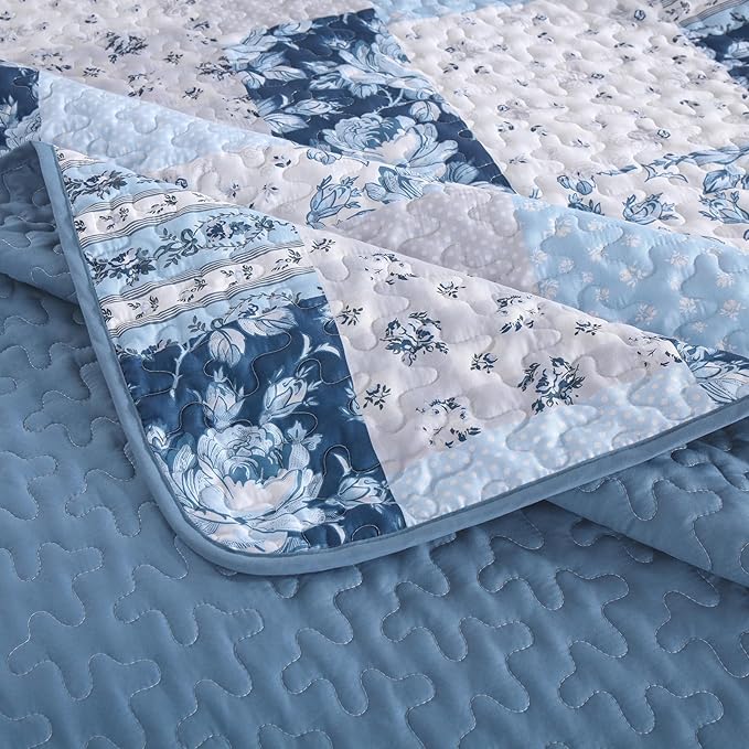 Anibedding Blue Patchwork Quilt Set King Size Boho Floral Plaid Bedspread Coverlet Set, Farmhouse Soft Microfiber Bedding Set, Blue Summer Bed Cover with 2 Pillowcases for All Season