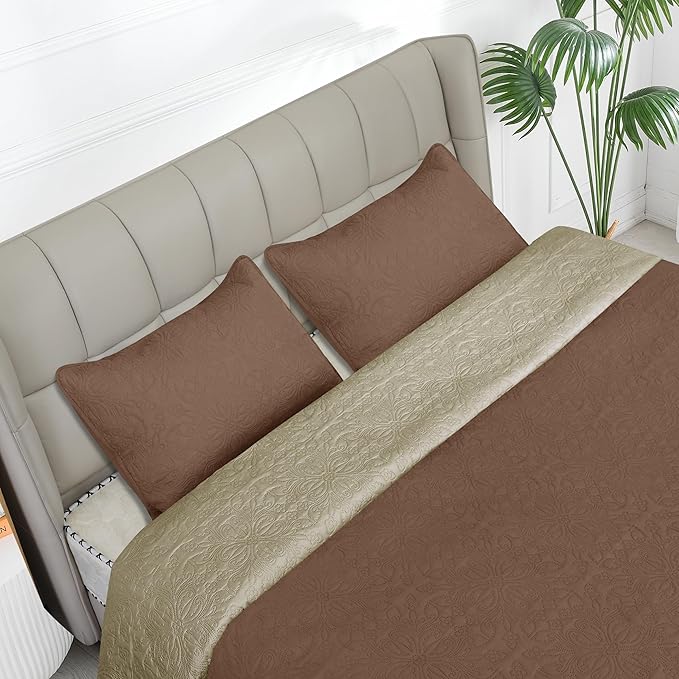 Easy-Going Twin Size Reversible Quilt Set with 1 Quilt and 1 Pillow Sham, Soft Bed Quilt Cover, Water Resistant Lightweight Microfiber Bedspread, Stain Resistant, Damask-Brown/Beige