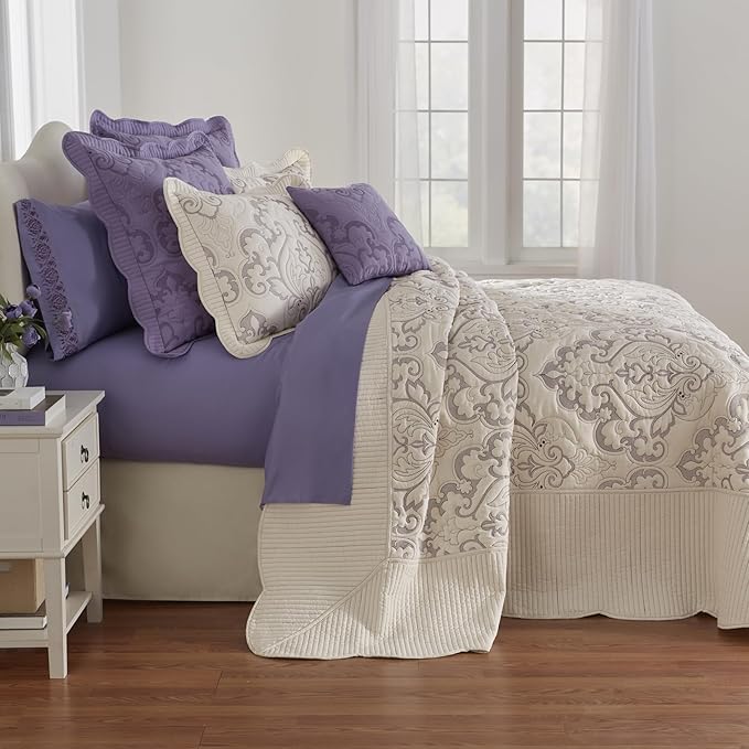 BrylaneHome Bedding Lightweight All Season Modern Amelia Quilted Damask Oversized Ultra Soft Bedspread - Queen, Lavender
