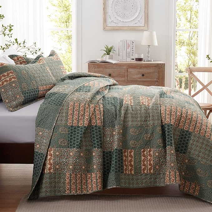 LEAONME 2 Pieces Twin Size Quilt Set Olive Green Paisley Bedspread Coverlet Lightweight Microfiber Bedding Set 68x86 Inch Bed Cover for All Seasons (1 Quilt, 1 Pillow Sham)