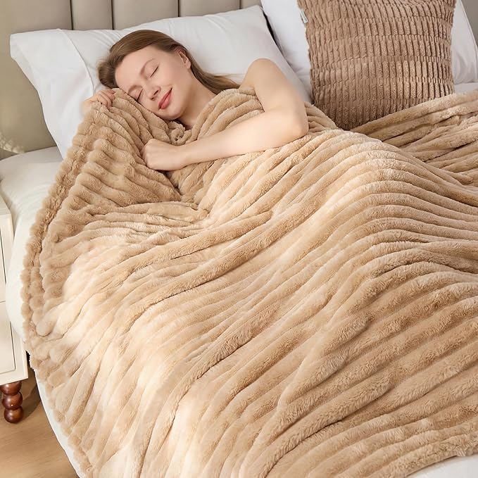Light Brown Fleece XL Throw Blanket for Couch, Super Soft Cozy Blanket for Home Decor, Perfect Cozy Gifts for Women Men Gifts, Lightweight All Season Couch Blanket, 50x70 Inches