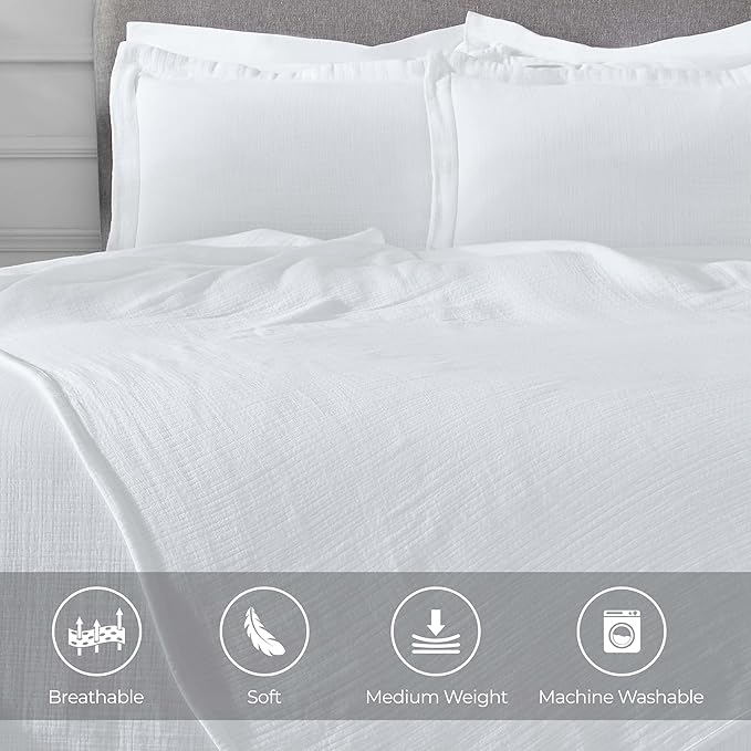 Superior 3 Piece Cotton Reversible Bedspread and Sham Set, Home Bed Decor, Decorative Bed Spread, 2 Pillow Shams, Medium Weight, Matelasse Coverlet Bedding, Valencia Collection, King Size, White