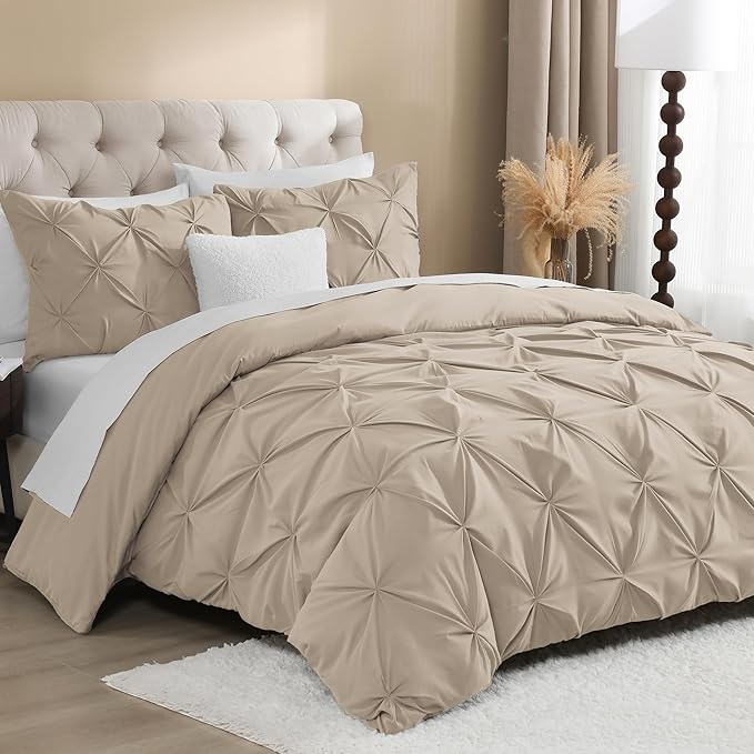 Litanika Khaki Pinch Pleat Duvet Cover King(104x90Inch), 3 Pieces(1 Duvet Cover, 2 Pillowcases) Luxurious Pintuck Bedding Set, Soft Microfiber Duvet Cover with Zipper Closure & Corner Ties