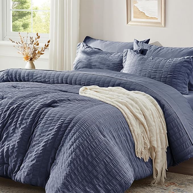 Zzlpp Queen Bedding Set 7 Pieces, Greyish Blue Seersucker, All Season Comforter Set with 1 Comforter, 2 Pillow Shams, 2 Pillowcases, 1 Flat Sheet, 1 Fitted Sheet