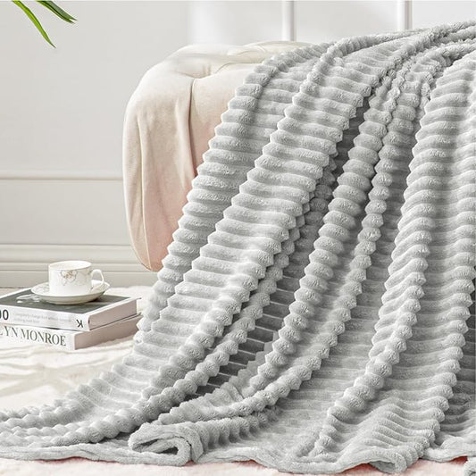 BEDELITE Fleece Throw Blanket for Couch – 3D Ribbed Jacquard Soft and Warm Decorative Fuzzy Blanket – Cozy, Fluffy, Plush Lightweight Light Grey Throw Blankets for Bed, Sofa, 50x60 inches