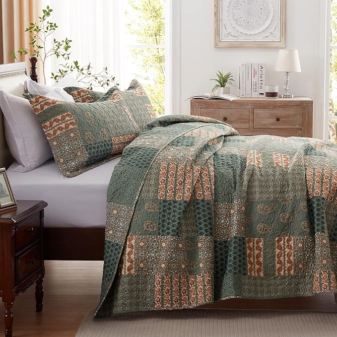 LEAONME Quilt Set - Full/Queen Size Floral Paisley Olive Green Bedding Set with 2 Pillow Shams