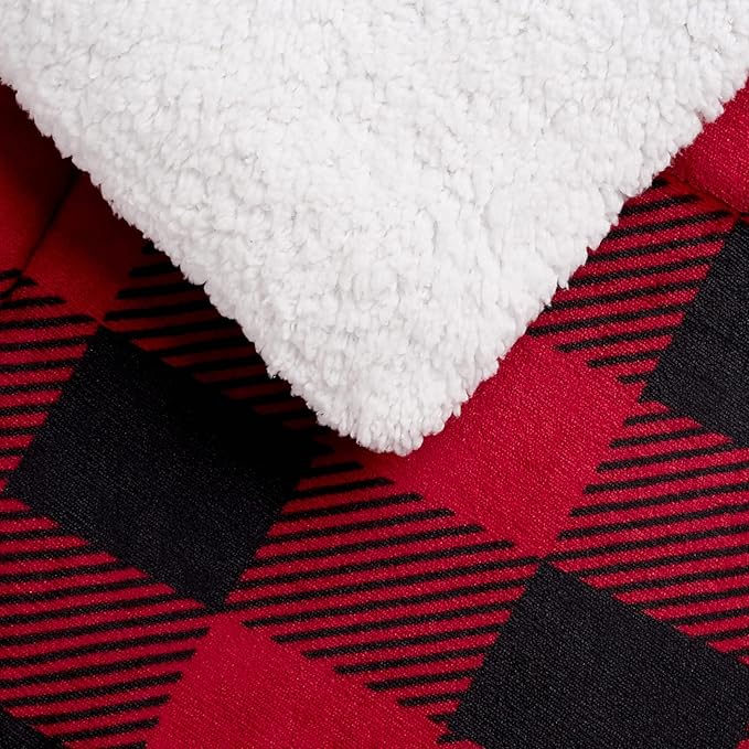 Amazon Basics 3 Piece Bedding Set, Micromink Sherpa, Ultra-Soft, Warm All Season Comforter, Full/Queen, Red Buffalo Plaid