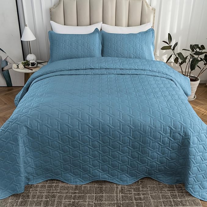 Auemtyn Full/Queen Size Quilt Set 3 Pieces, Soft Lightweight Summer Bedspread, Reversible Microfiber Bed Coverlet for All Seasons, Spa Blue, Geometric Pattern (1 Quilt, 2 Pillow Shams)
