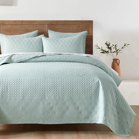 HORIMOTE HOME Sprout Green King Size Quilt Set - Soft Microfiber Bedspread with 2 Shams, Lightweight & All-Season Geometric Coverlet for Cozy Bedding