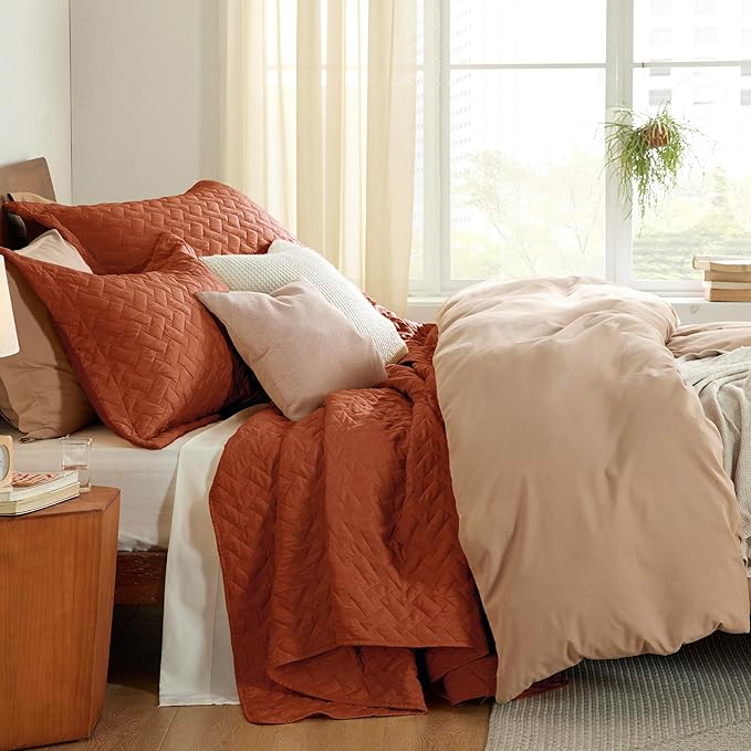 Bedsure Quilts King Size - Lightweight Bedspreads King Size with Basket Weave Pattern, Soft Quilt Bedding, Red Orange Comforter Coverlet for All Seasons (106" x 96")