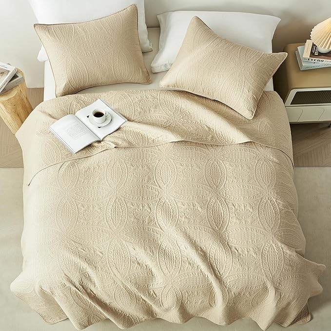 akkialla Twin Quilt Bedding Set,Beige Ultrasonic Quilt Set,Lightweight Soft Bedspread Coverlet,Modern Style Coin Pattern Bed Cover for All Seasons,2 Piece(1 Quilt,1 Pillow Sham)