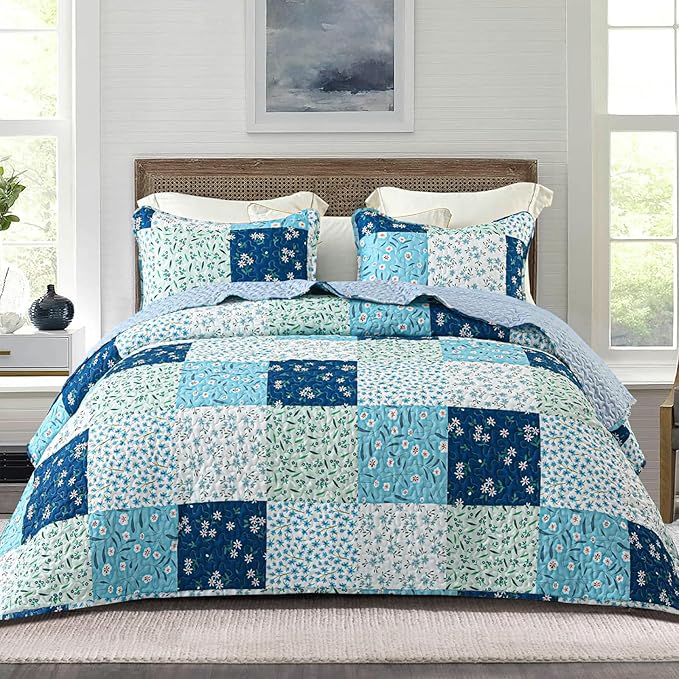 Whale Flotilla Patchwork Quilt King Size, Extra Soft Boho Floral Bedspreads for Bed Reversible Lightweight King Quilt Bedding Set Printed Coverlets with 2 Pillow Shams for All Seasons, Blue