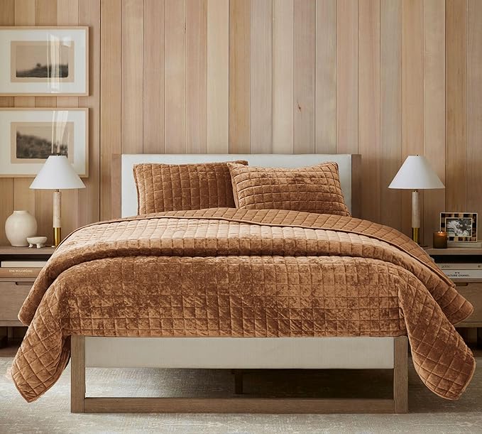 Luxurious Velvet Quilt California King Size Set 106" x118" Ultra Soft Bedding Set Quilted Bedspread Coverlet with 2 Matching Pillow Shams for All Seasons,Caramel
