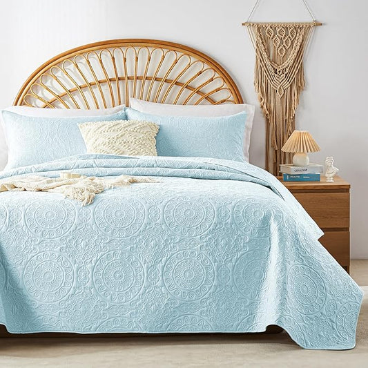 WURUIBO Sky Blue Quilt Set Twin Size, Embossing Microfiber Bedspreads with Pillow Sham, Ligthweight Breathable Thin Coverlet, Reversible Bedding Set for All Season (1 Quilt, 1 Pillow Sham)