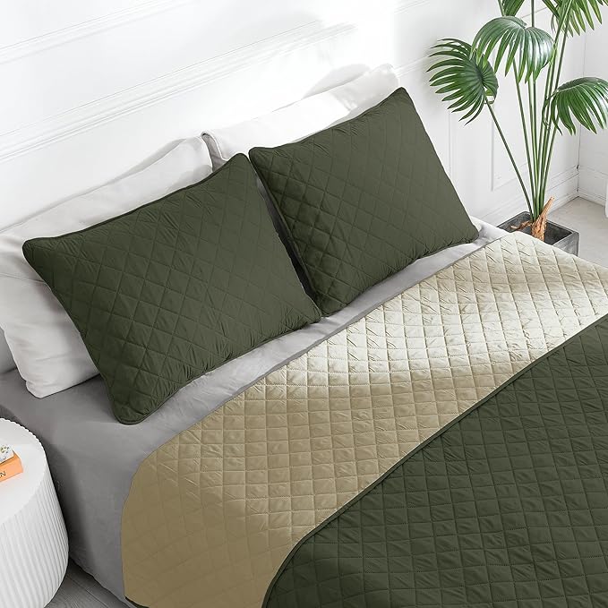 Easy-Going California King Size Reversible Quilt Set with 1 Quilt and 2 Pillow Shams, Soft Bed Quilt Cover, Water Resistant Lightweight Microfiber Bedspread, Stain Resistant, Army Green/Beige
