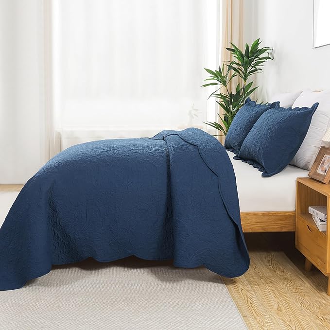 HoneiLife Queen Quilt Bedding Set - Microfiber Quilt Sets for Queen Bed, 3-Piece Lightweight Bedspreads,Reversible Coverlets Rustic Bedlinen Sets, Floral Bedding Set All Season Quilts-Navy