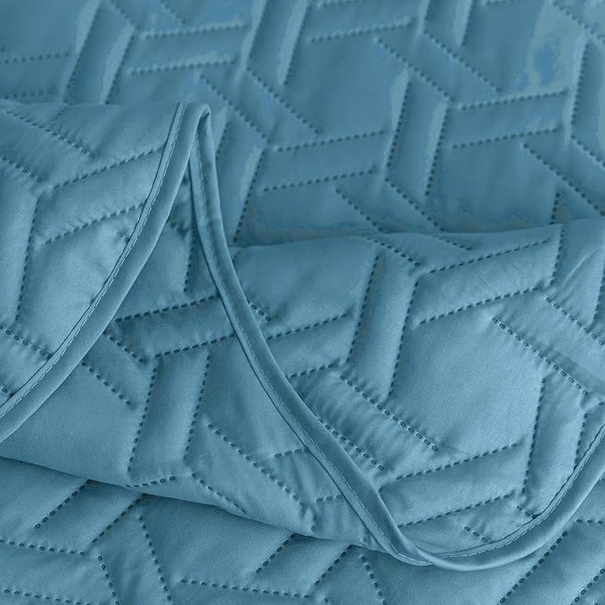 Auemtyn Full/Queen Size Quilt Set 3 Pieces, Soft Lightweight Summer Bedspread, Reversible Microfiber Bed Coverlet for All Seasons, Spa Blue, Geometric Pattern (1 Quilt, 2 Pillow Shams)