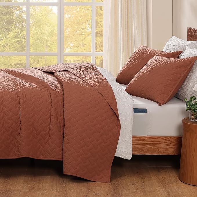 WRENSONGE Queen Quilt-3 Pieces Weave Autumn Leaf Bedspreads Queen Size Quilt Bedding Set for All Seasons, Soft Summer Coverlet with 2 Pillow Shams Suitable for Bed, Couch, Quilted Blanket