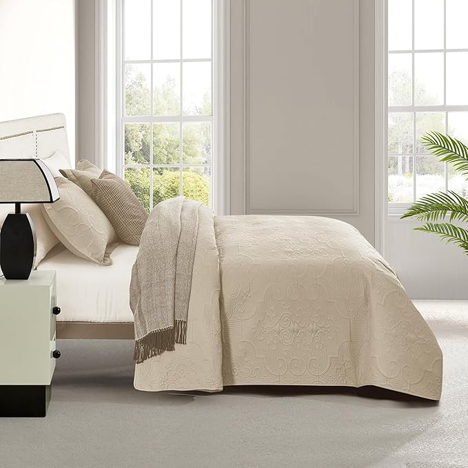 CHIXIN Quilt King Size - Damask Paisley Bedspread Coverlet Set - Classic & Gorgeous Style Bedding Cover, Ultrasonic Quilting, Reversible, Lightweight, 4 Piece, Taupe