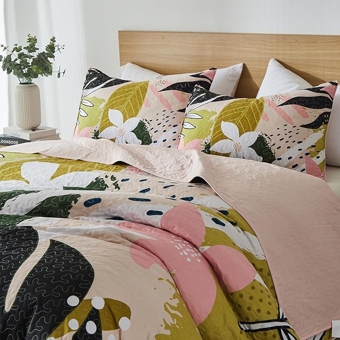 Yogeneg Queen Quilt Bedding Set,Elegant Botanical Pattern Oliver Green Full/Queen Quilt Set,3 Piece Lightweight Soft Summer Bedspread Coverlet with 2 PIillow Shams,All Season(Oliver Green,90"x96")
