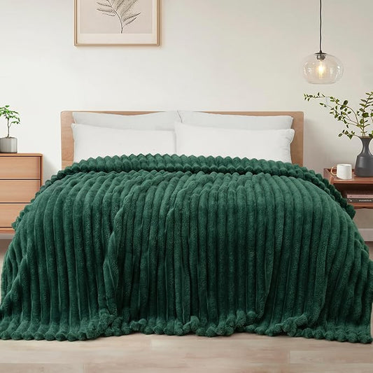 Exclusivo Mezcla Twin Size Flannel Fleece Blanket, Super Soft Striped Jacquard Bed Blanket, Lightweight Fuzzy Cozy for All Seasons, 60x80 Inches, Forest Green