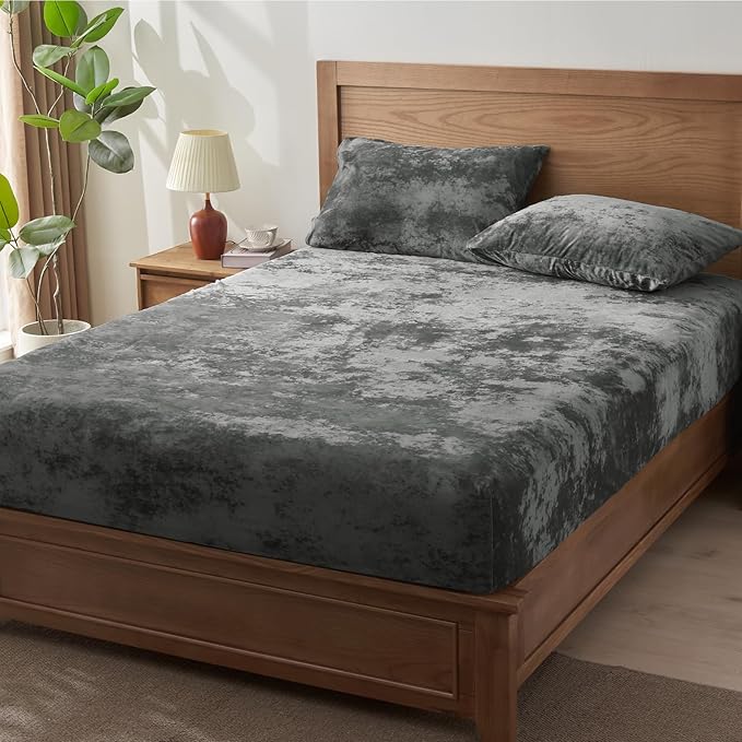 BEDELITE Velvet Fitted Sheet and Pillowcases Set, Luxury Soft Fuzzy Bottom Sheet with Reinforced Elastic Corner Straps, Deep Pocket up to 15 Inch, 1 Fitted Sheet and 2 Pillowcases (Full, Grey)