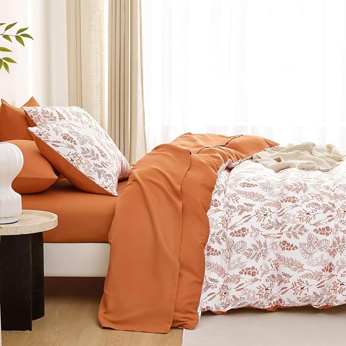 Wake In Cloud - Floral Duvet Cover Set, Botanical Vintage Flower Coquette Cottagecore Aesthetic for Women Teen Girls, Soft Lightweight Bedding, 3-Piece, Terracotta, Queen Size