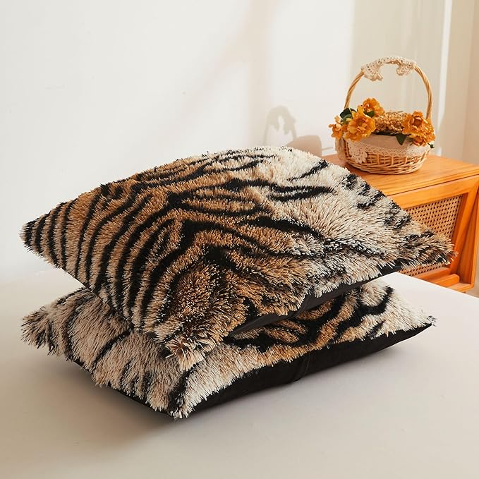 XeGe Tiger Print Fluffy Faux Fur Duvet Cover Set, 2 Pieces Soft Plush Shaggy Fuzzy Bedding Set(1 Faux Fur Comforter Cover + 1 Furry Pillowcase), Zipper Closure(Twin, Tiger Print Brown)