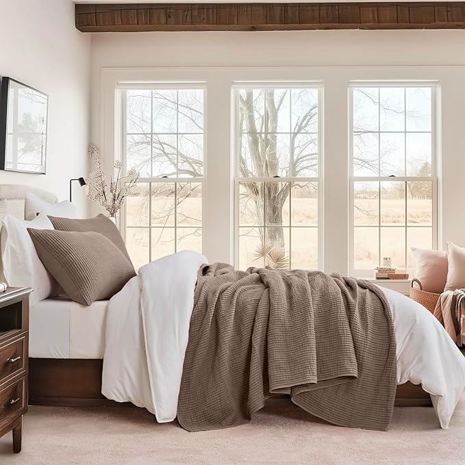 EVERGRACEHOME Cotton Coverlet Set Full Queen Size 3 Pieces, Lightweight Soft Ribbed Matelassé Bedspread Quilt Set, Cozy Oversized Quilted Bedding Set with 2 Pillow Shams for All Seasons, Mocha Brown