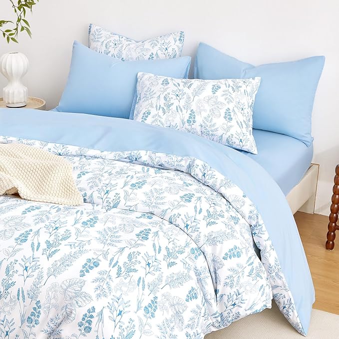 Wake In Cloud - Floral Duvet Cover Set, Botanical Vintage Flower Coquette Cottagecore Aesthetic for Women Teen Girls, Soft Lightweight Bedding, 3-Piece, Blue, Full Size