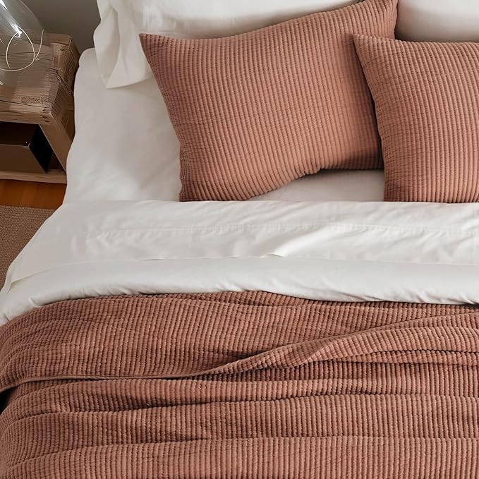 EVERGRACEHOME Cotton Coverlet Set King Size 3 Pieces, Lightweight Soft Ribbed Matelassé Bedspread Quilt Set, Cozy Oversized Quilted Bedding Set with 2 Pillow Shams for All Seasons, Clay