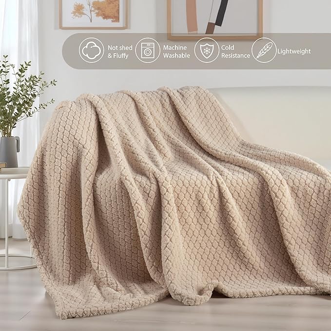 Exclusivo Mezcla Queen Size Fleece Blanket for Bed, Extra Soft Warm Decorative Fuzzy Blanket for Women, Lightweight Cozy Bedding Blankets, 90x90 Inches, Camel