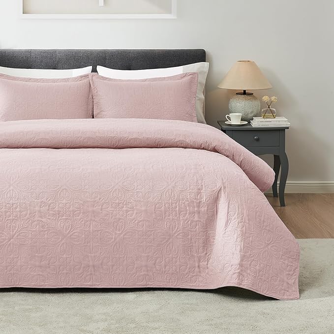 Hansleep Pink Quilt Twin Size - Baroque Ultrasonic All Season Bedspread Twin, Soft Lightweight Coverlet Bedding Set, 2 Pieces (1 Quilt, 1 Pillow Sham)