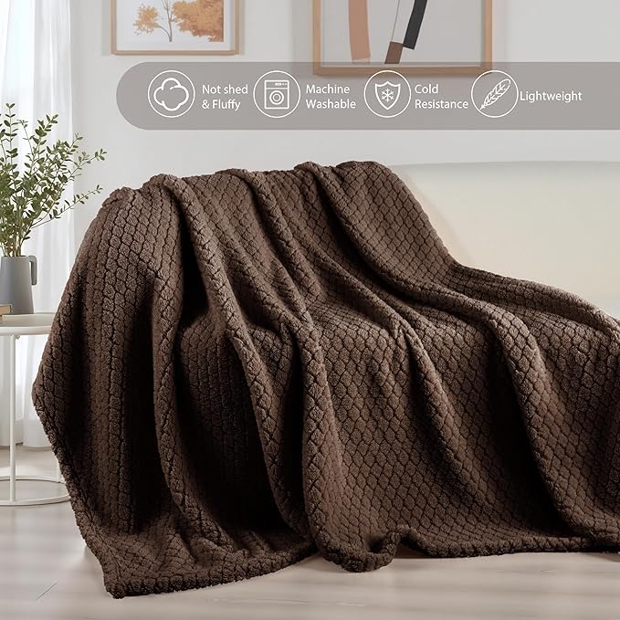 Exclusivo Mezcla King Size Fleece Blanket for Bed, Extra Soft Warm Decorative Fuzzy Blanket for Women, Lightweight Cozy Bedding Blankets, 90x104 Inches, Coffee