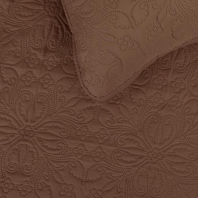 Easy-Going Twin Size Reversible Quilt Set with 1 Quilt and 1 Pillow Sham, Soft Bed Quilt Cover, Water Resistant Lightweight Microfiber Bedspread, Stain Resistant, Damask-Brown/Beige