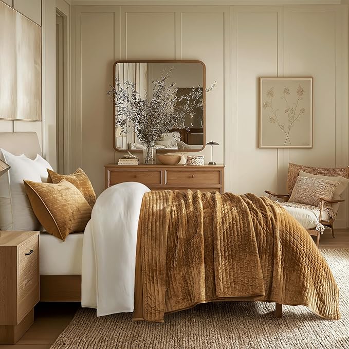 EVERGRACE Velvet Quilt Set King Size, Luxurious Soft Striped Channel Bedding Set, Lightweight Velvet Comforter for All Season, Oversized Bedspread Coverlet with 2 Matching Shams, Gold Yellow