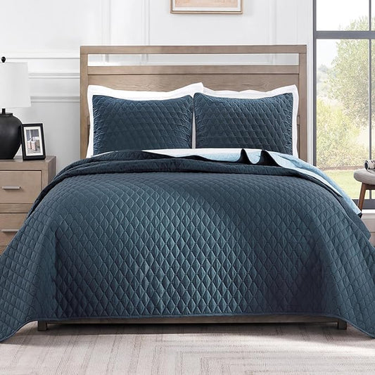Exclusivo Mezcla Reversible King Size Quilt Bedding Set with Pillow Shams, Lightweight Quilts King Size, Soft Bedspreads Bed Coverlets for All Seasons - (Navy Blue, 104"x96")